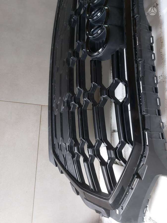 Audi Q5 крылья, радиаторная решётка