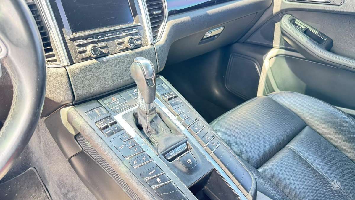 Porsche Macan, 3.0 l., Внедорожник / Кроссовер