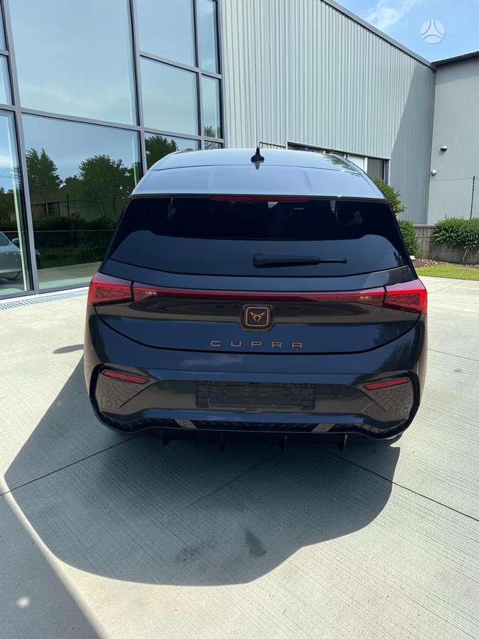 Cupra Born, 62 kWh, hatchback