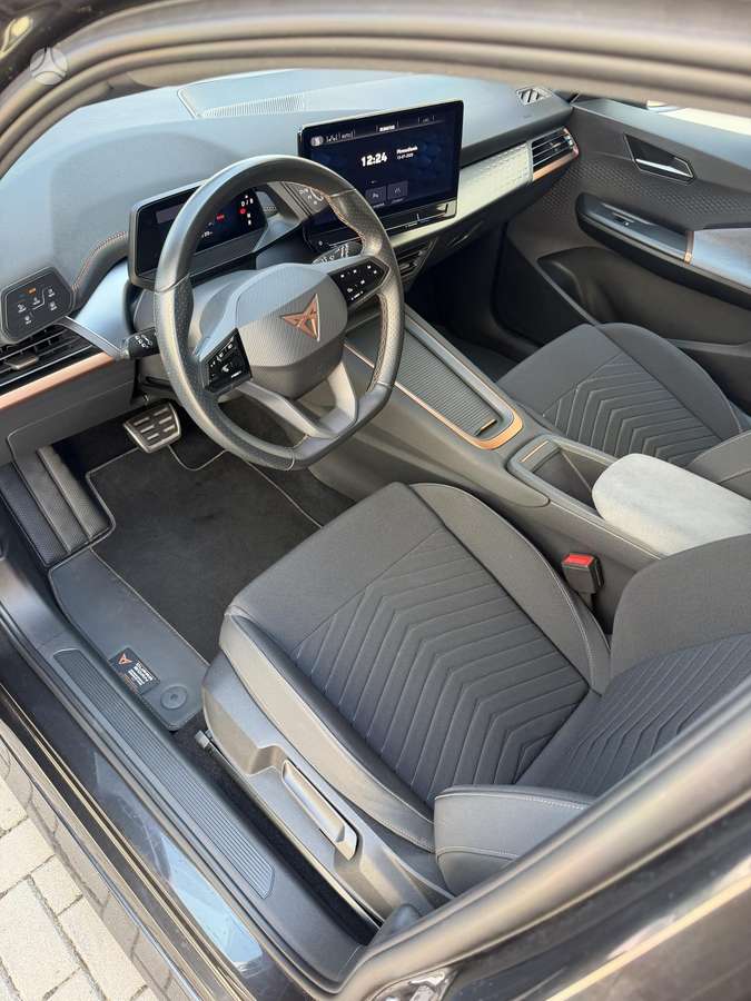 Cupra Born, 62 kWh, hatchback
