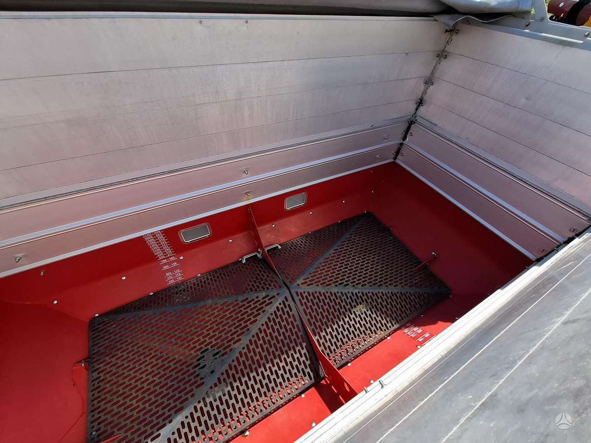 Kverneland EXACTA-TLX GEO, spreaders