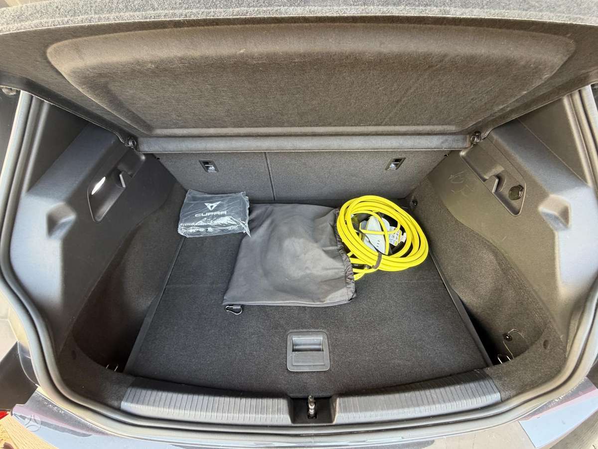 Cupra Born, 62 kWh, hatchback