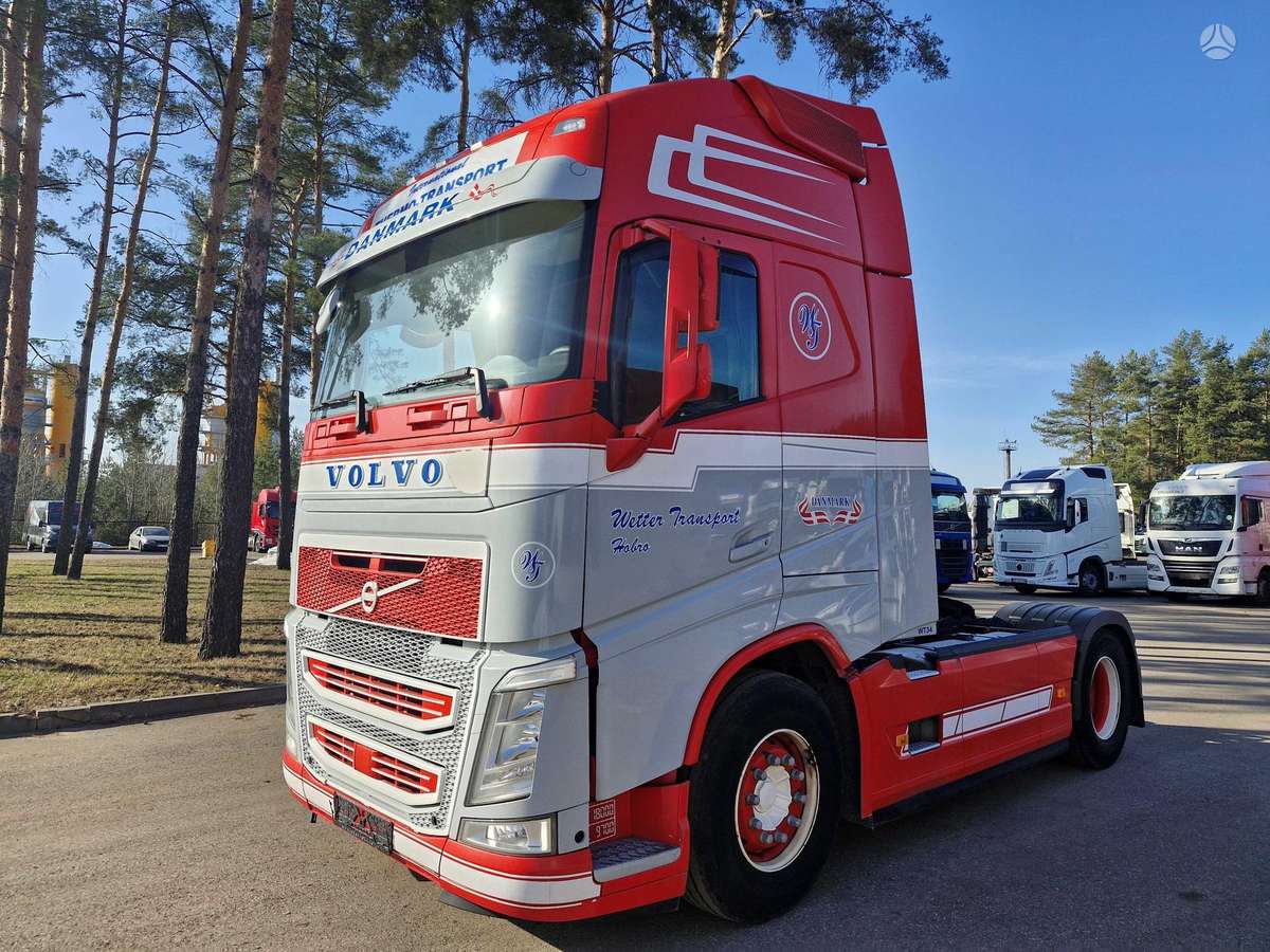 Volvo FH460, double sleeper