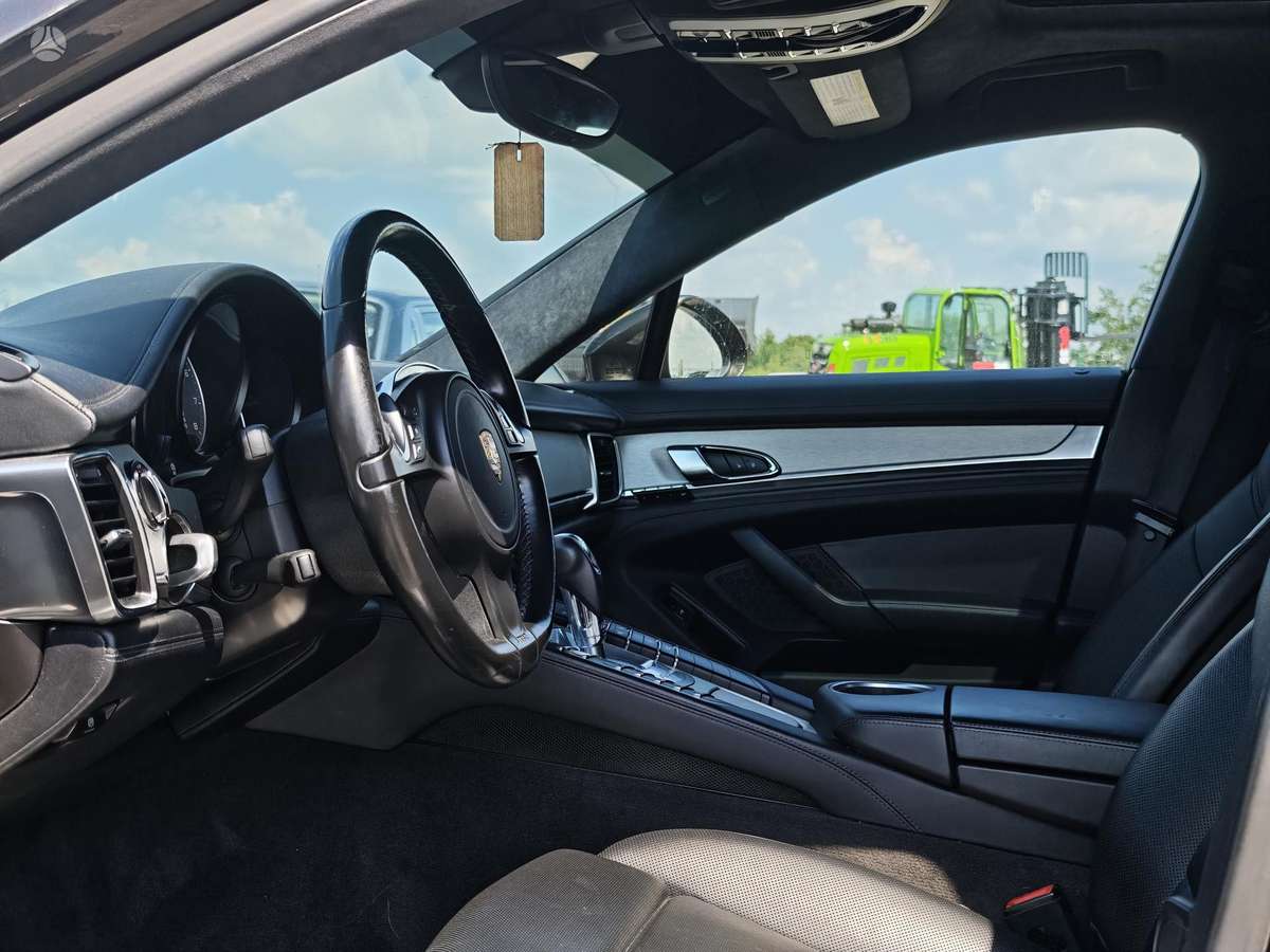 Porsche Panamera, 4.8 l., Седан