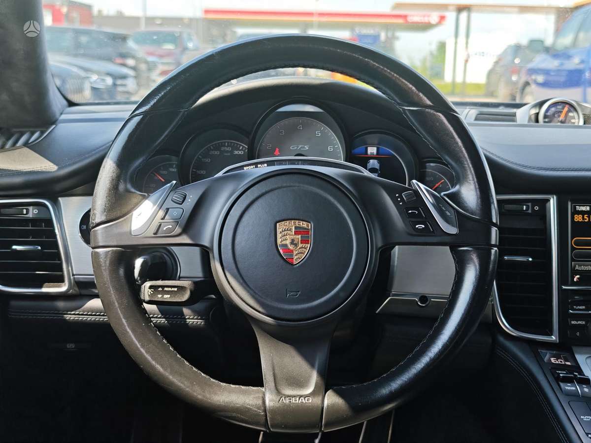 Porsche Panamera, 4.8 l., Седан