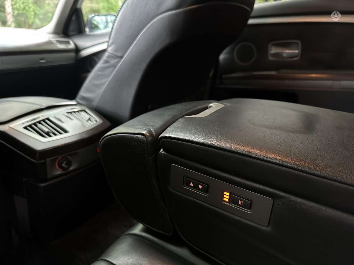 BMW 730, 3.0 l., Седан