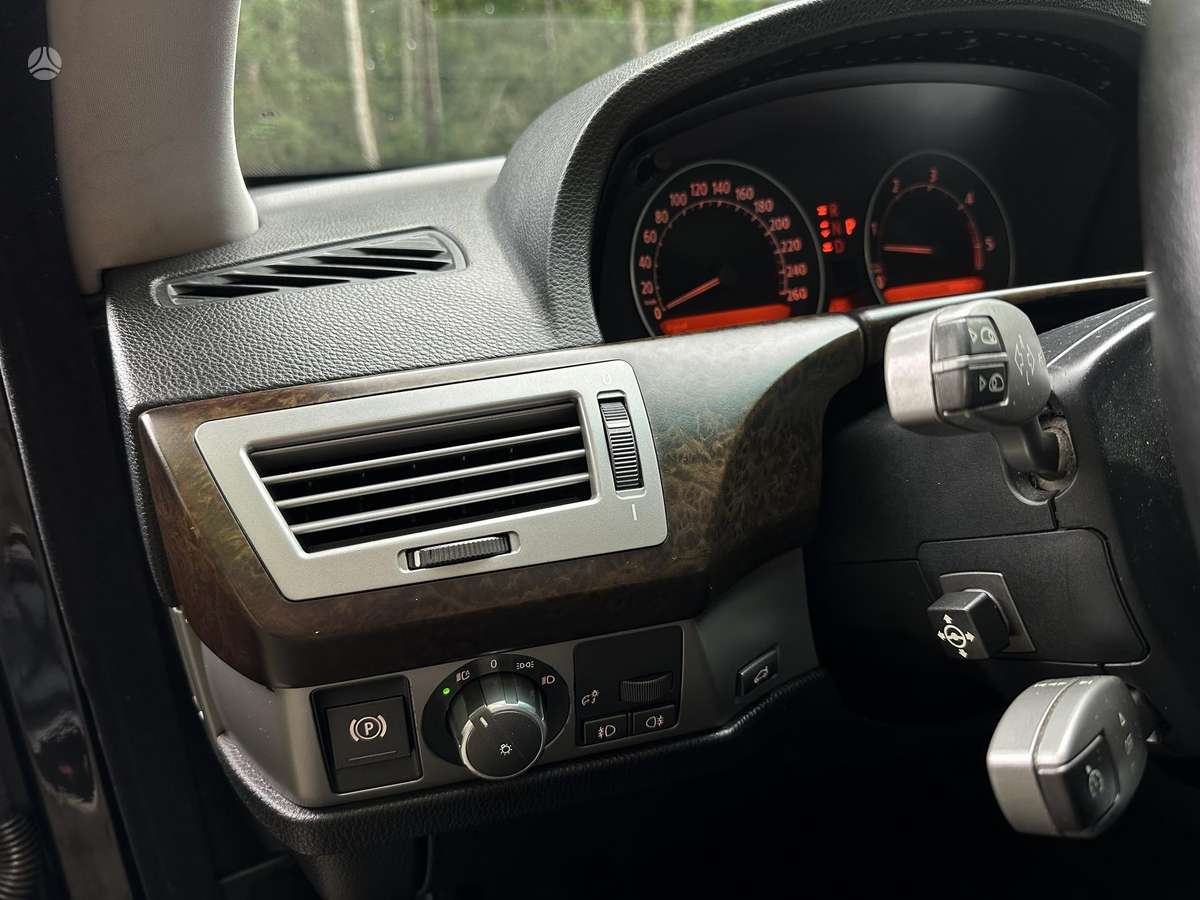 BMW 730, 3.0 l., Седан