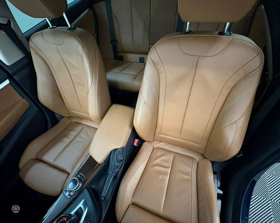 BMW 320, 2.0 l., hatchback