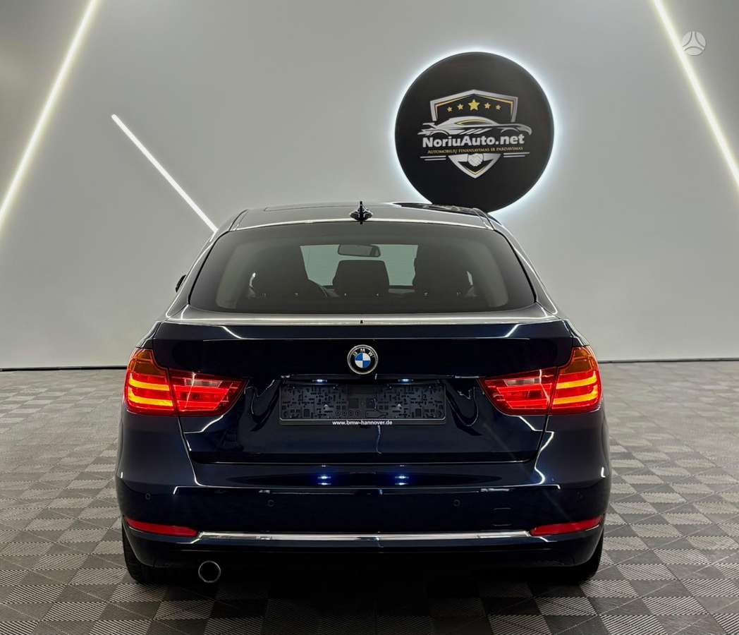 BMW 320, 2.0 l., hatchback