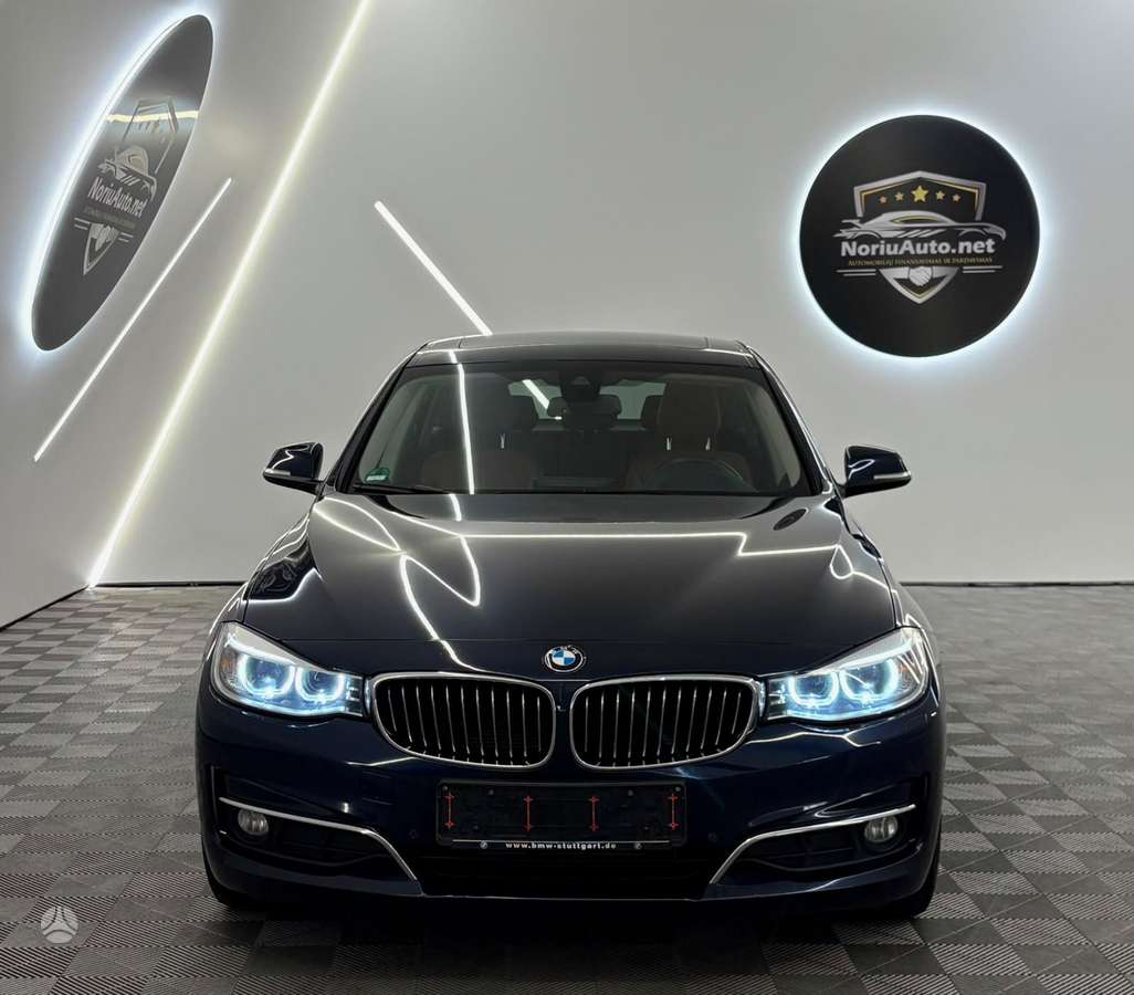 BMW 320, 2.0 l., hatchback