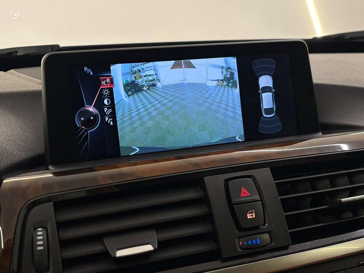 BMW 320, 2.0 l., Хэтчбек
