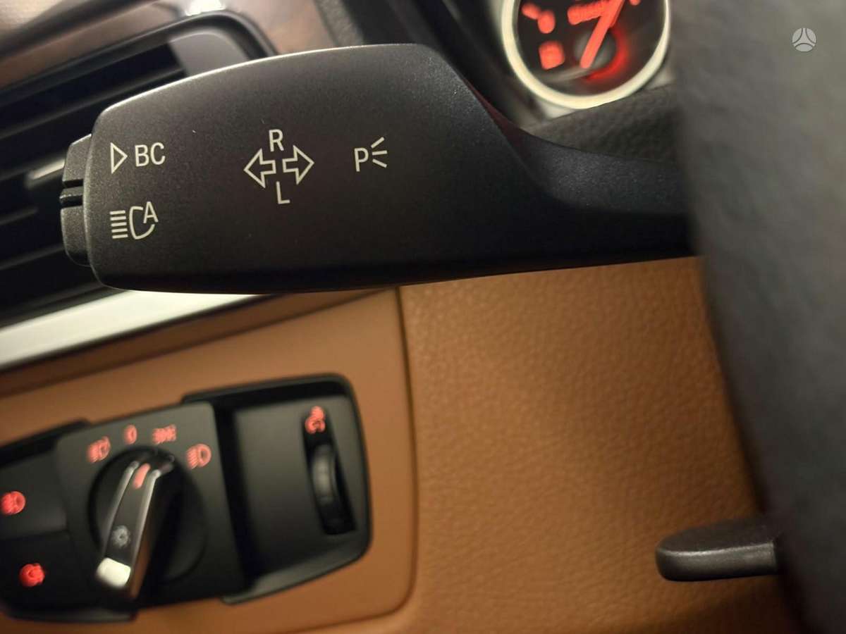 BMW 320, 2.0 l., Хэтчбек