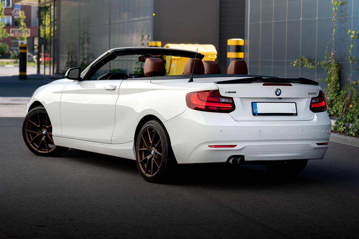 BMW 228, 2.0 l., convertible