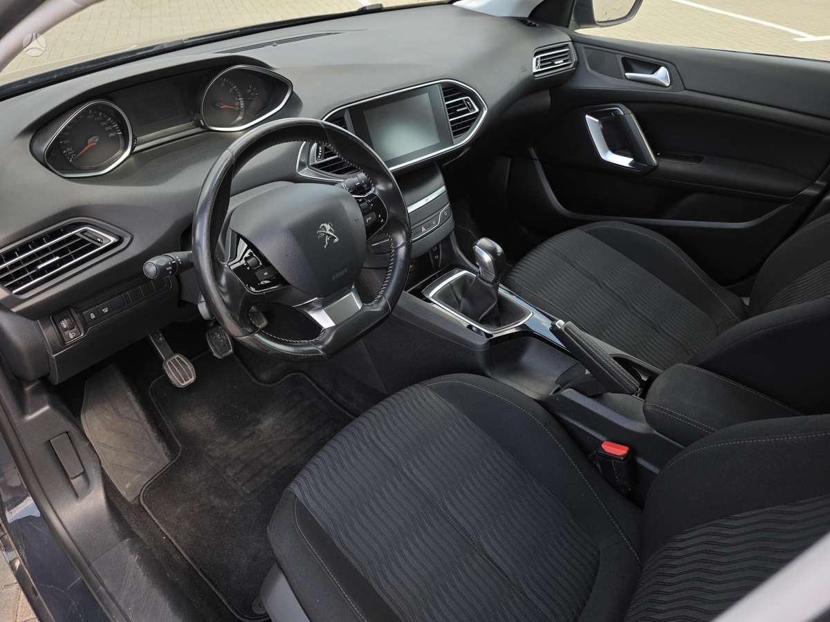 Peugeot 308, 1.2 l., Хэтчбек