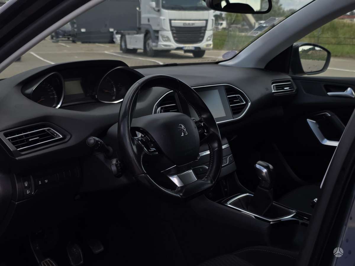 Peugeot 308 - 10