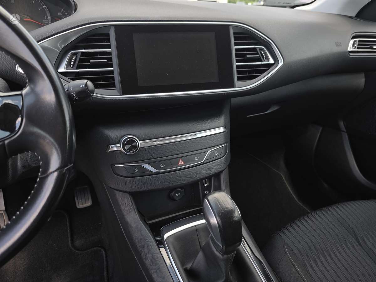 Peugeot 308, 1.2 l., Хэтчбек