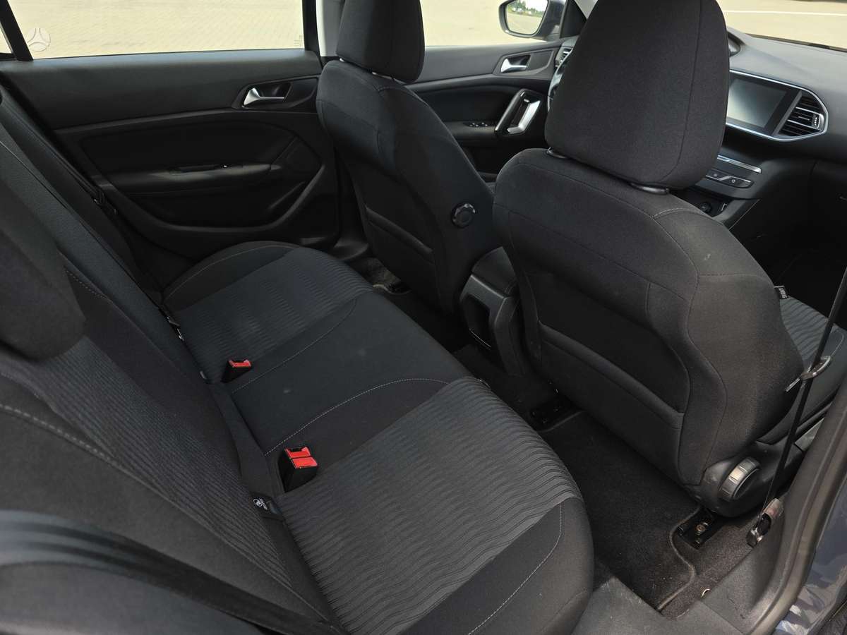 Peugeot 308, 1.2 l., Хэтчбек