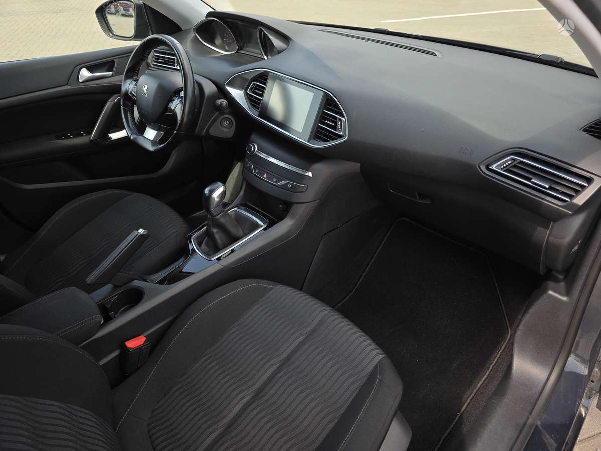 Peugeot 308, 1.2 l., Хэтчбек