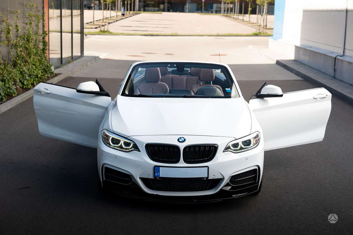 BMW 228, 2.0 l., Кабриолет