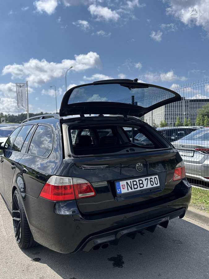 BMW 525, 2.5 l., universalas