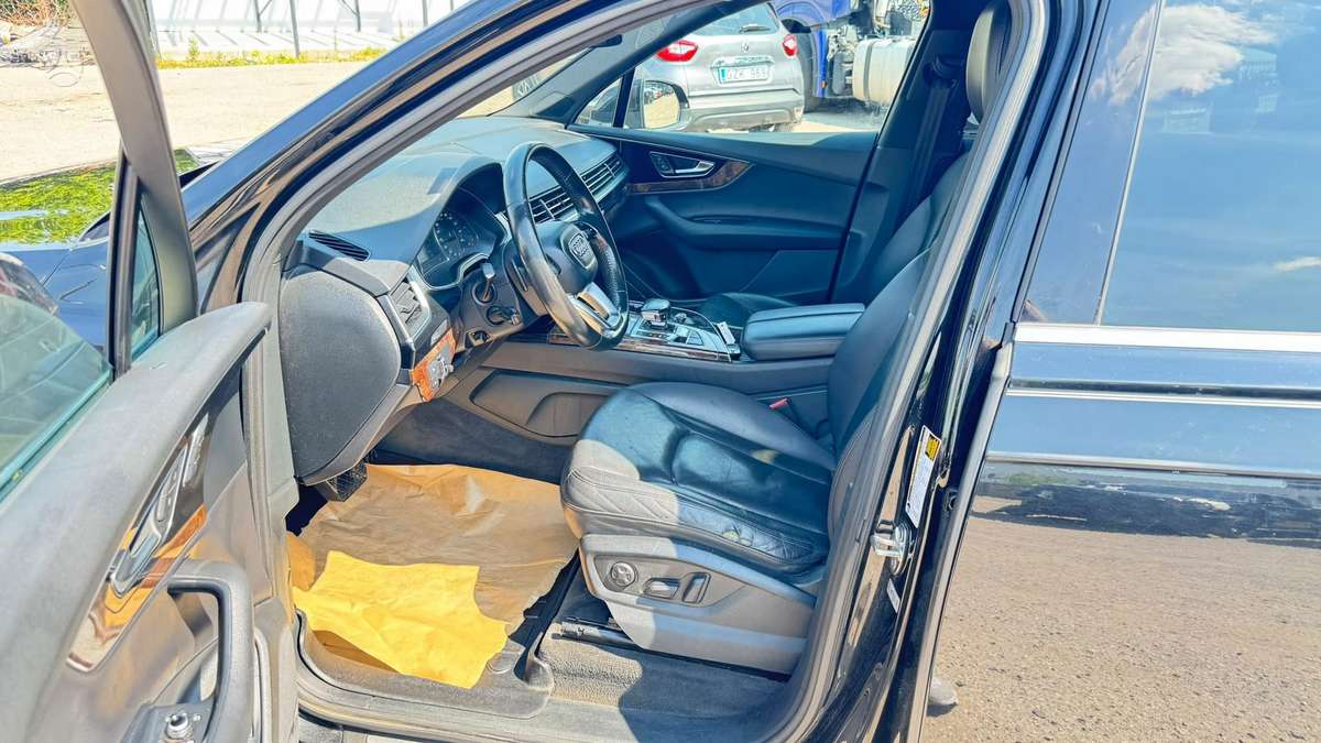 Audi Q7, 3.0 l., Внедорожник / Кроссовер