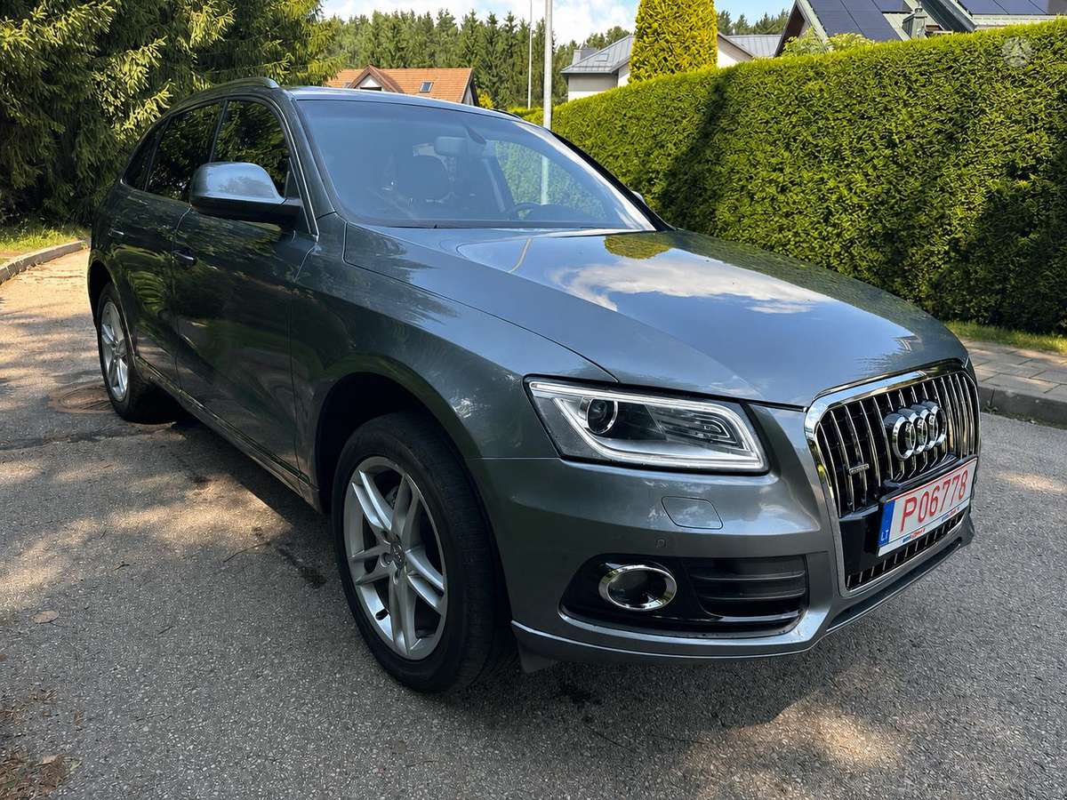 Audi Q5, 2.0 l., off-road / crossover