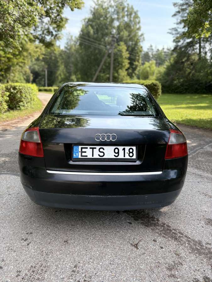 Audi A4, 1.9 l., Седан