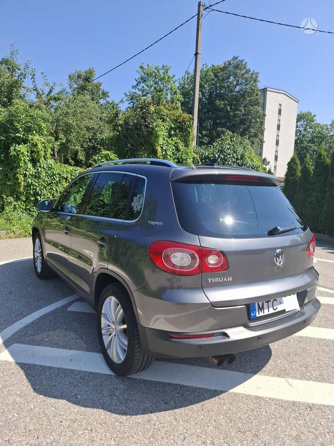 Volkswagen Tiguan - 6