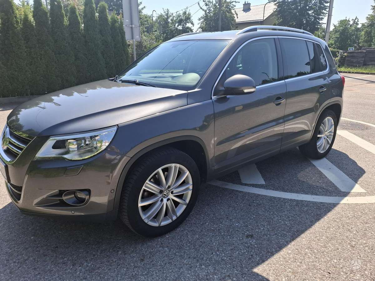 Volkswagen Tiguan - 8