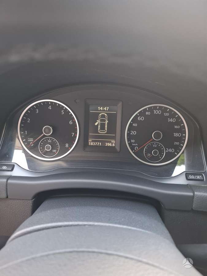 Volkswagen Tiguan - 11