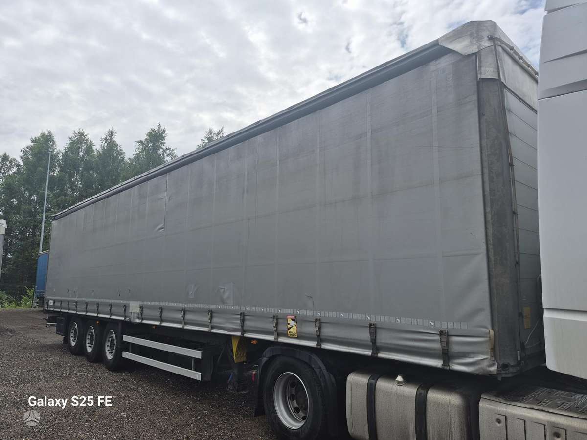 Schmitz SCS 24, užuolaidinės / tentinės