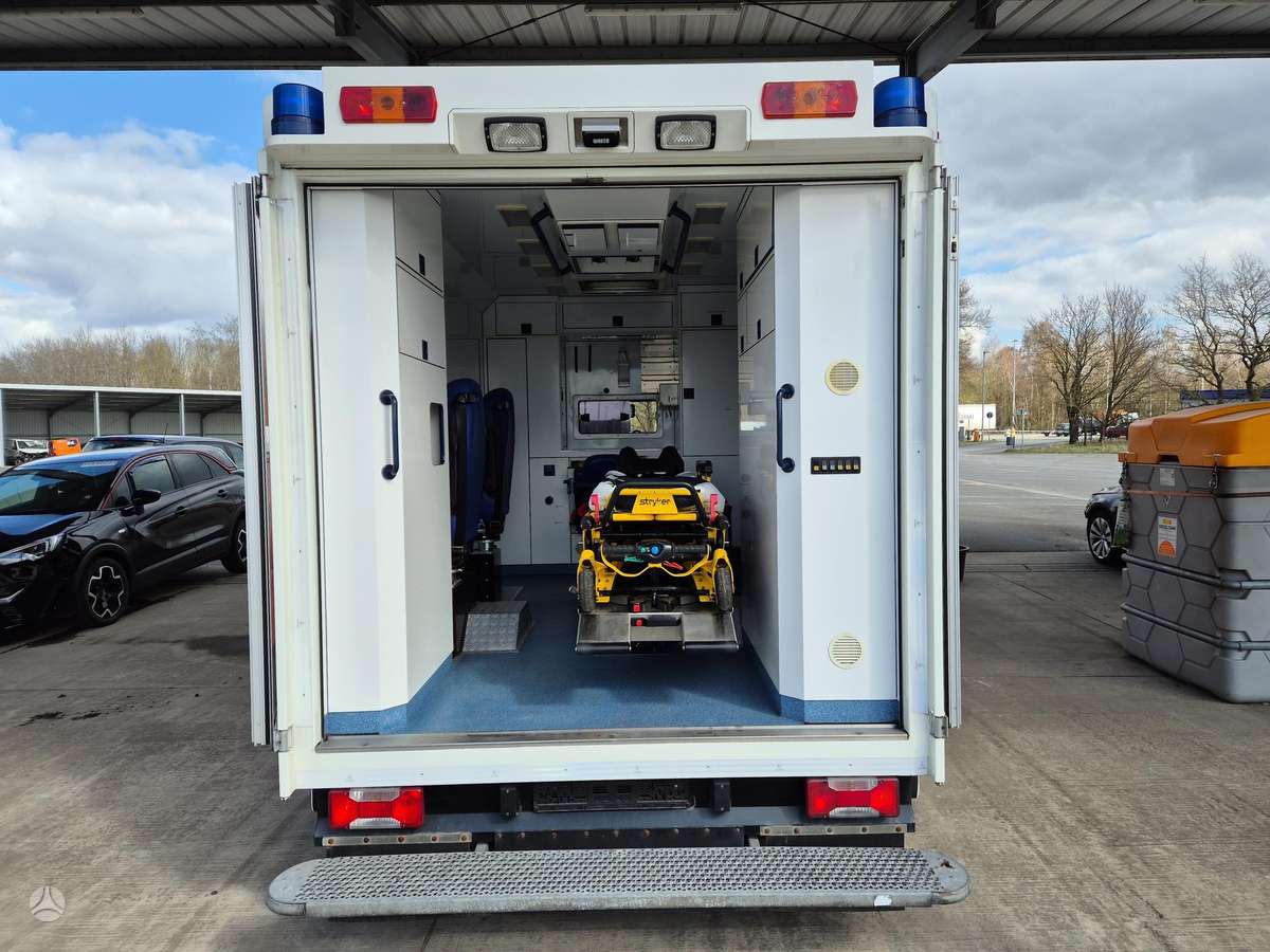 Iveco Daily, 3.0 l., cargo van