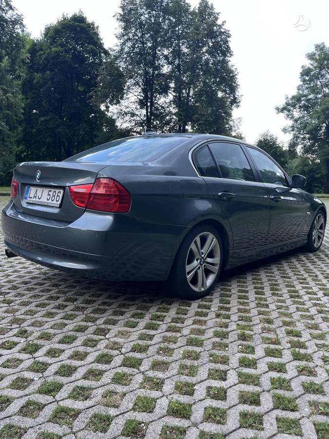 BMW 325, 3.0 l., Седан