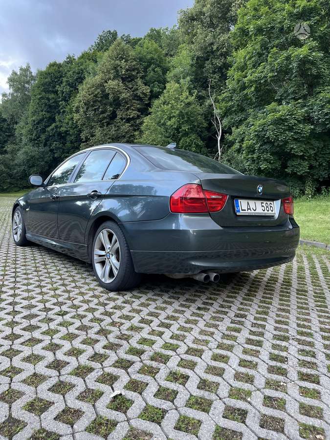 BMW 325, 3.0 l., Седан