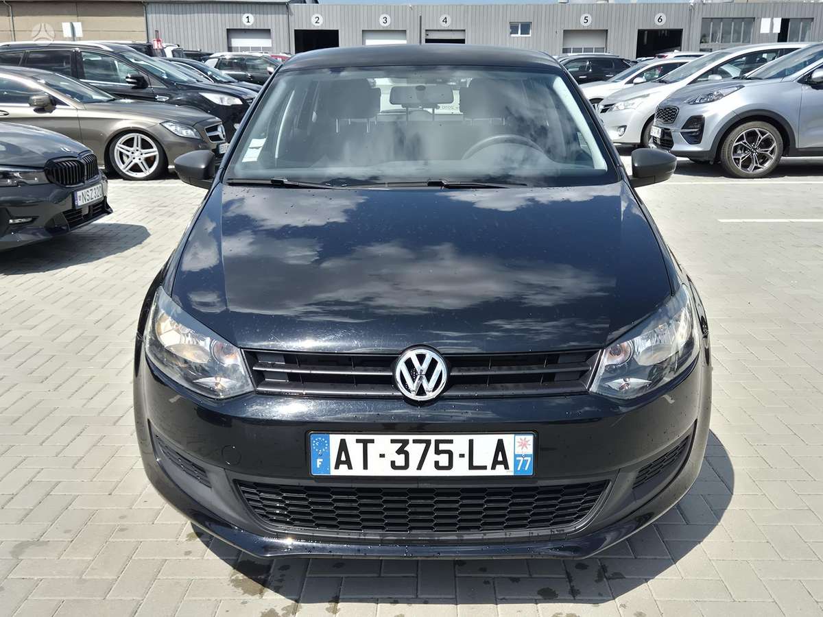 Volkswagen Polo - 2