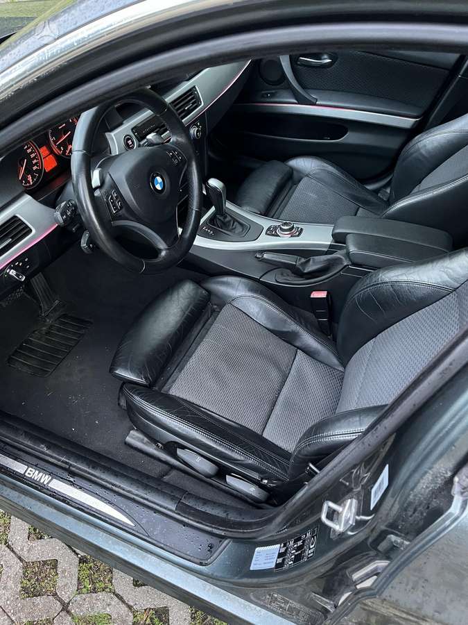 BMW 325, 3.0 l., Седан