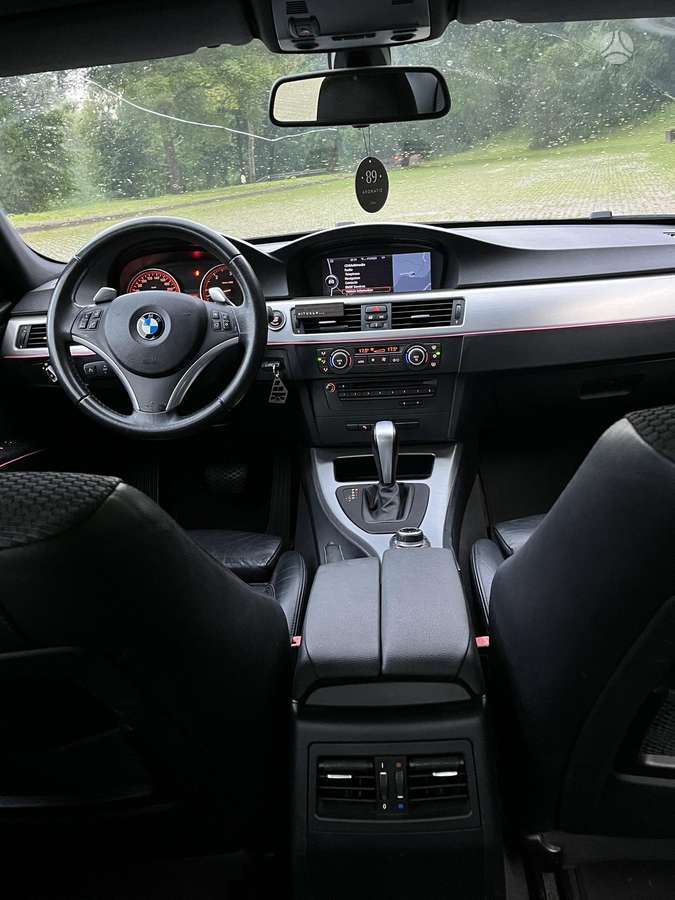BMW 325, 3.0 l., Седан