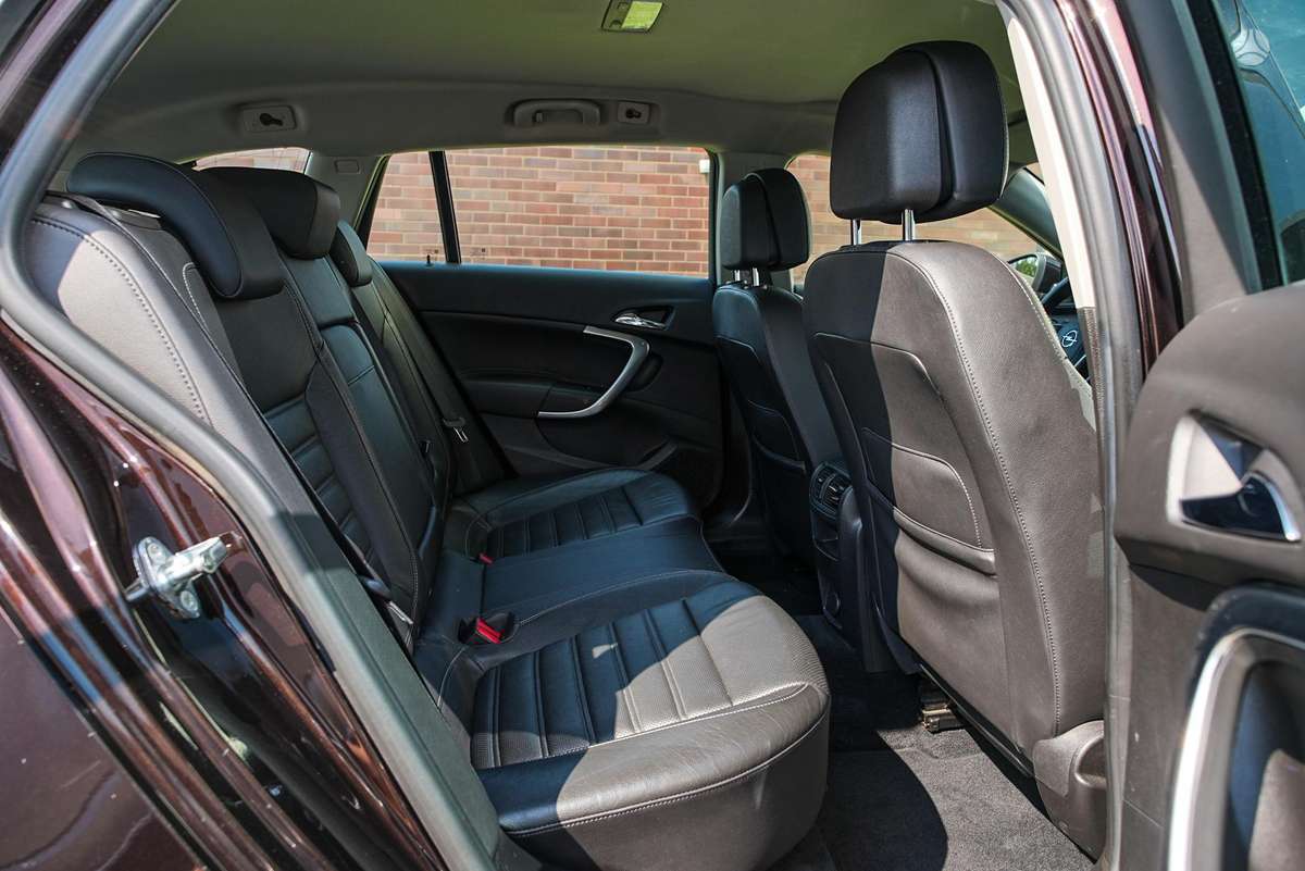 Opel Insignia, 2.0 l., wagon