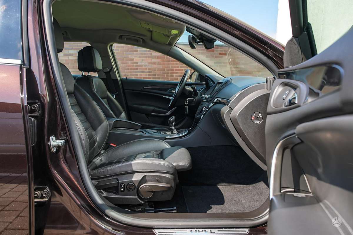 Opel Insignia, 2.0 l., wagon