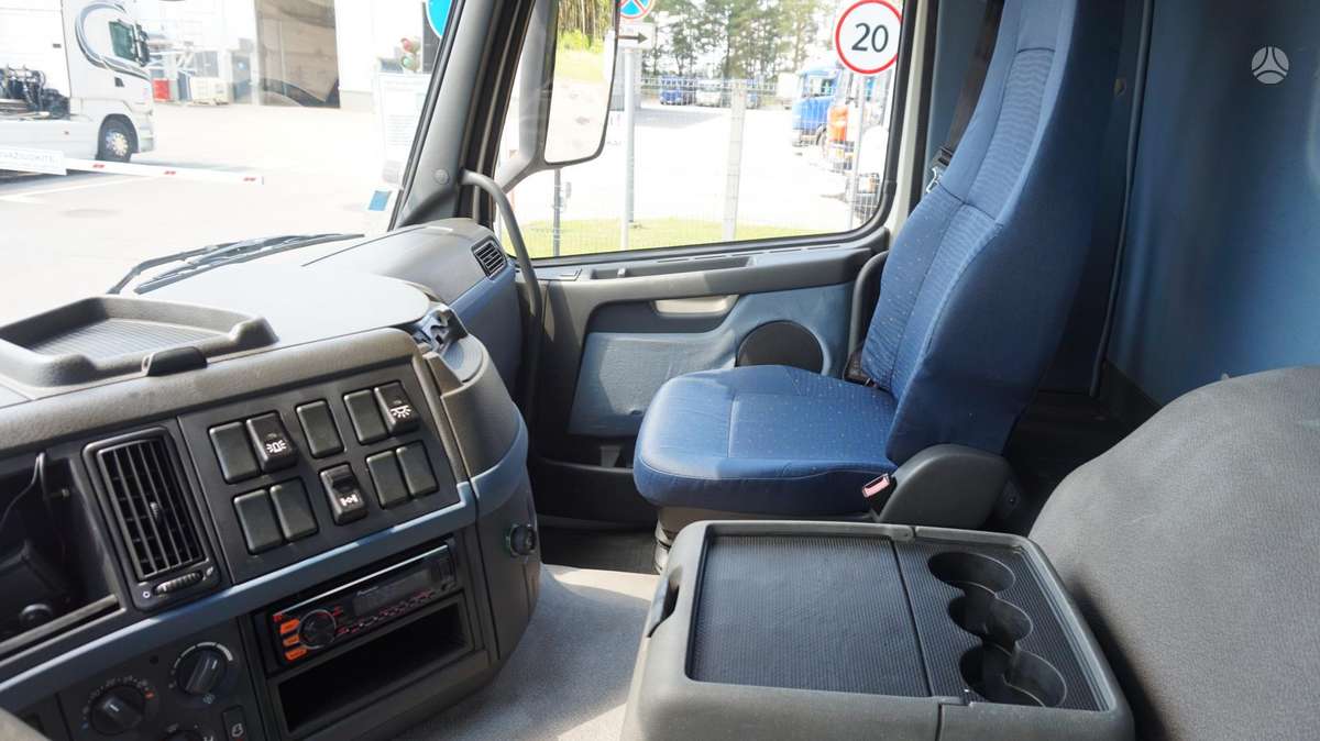 Volvo FH360, platformos