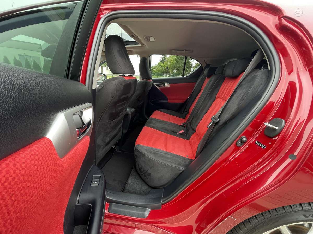 Lexus CT 200h, 1.8 l., hatchback