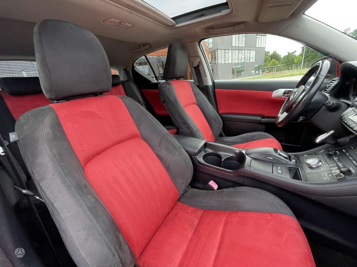 Lexus CT 200h, 1.8 l., hatchback