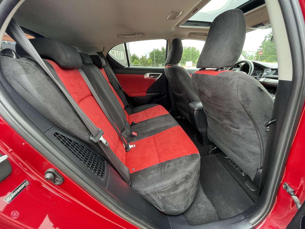 Lexus CT 200h, 1.8 l., hatchback