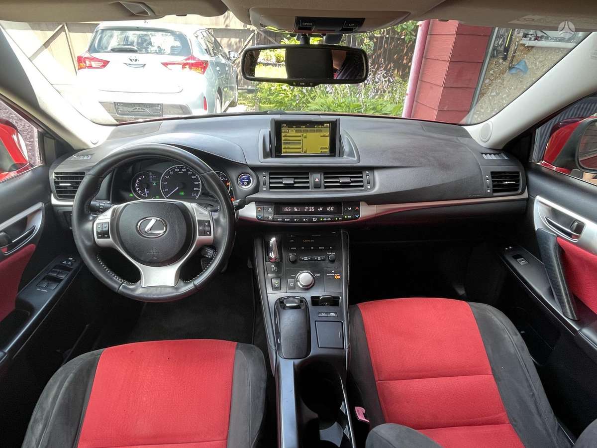 Lexus CT 200h, 1.8 l., hatchback