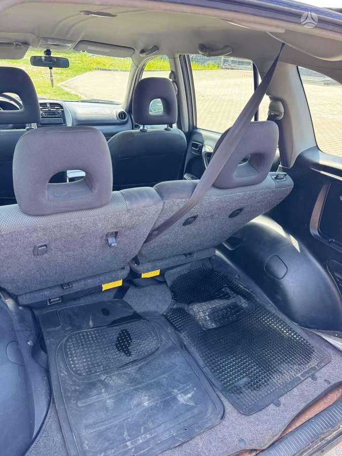 Toyota RAV4, off-road / crossover