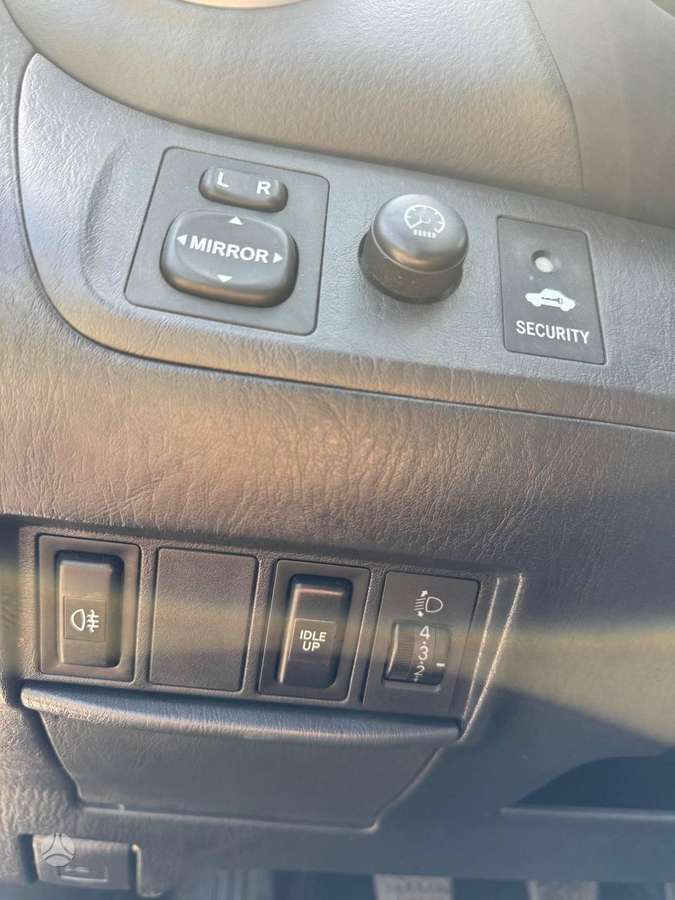 Toyota RAV4, off-road / crossover