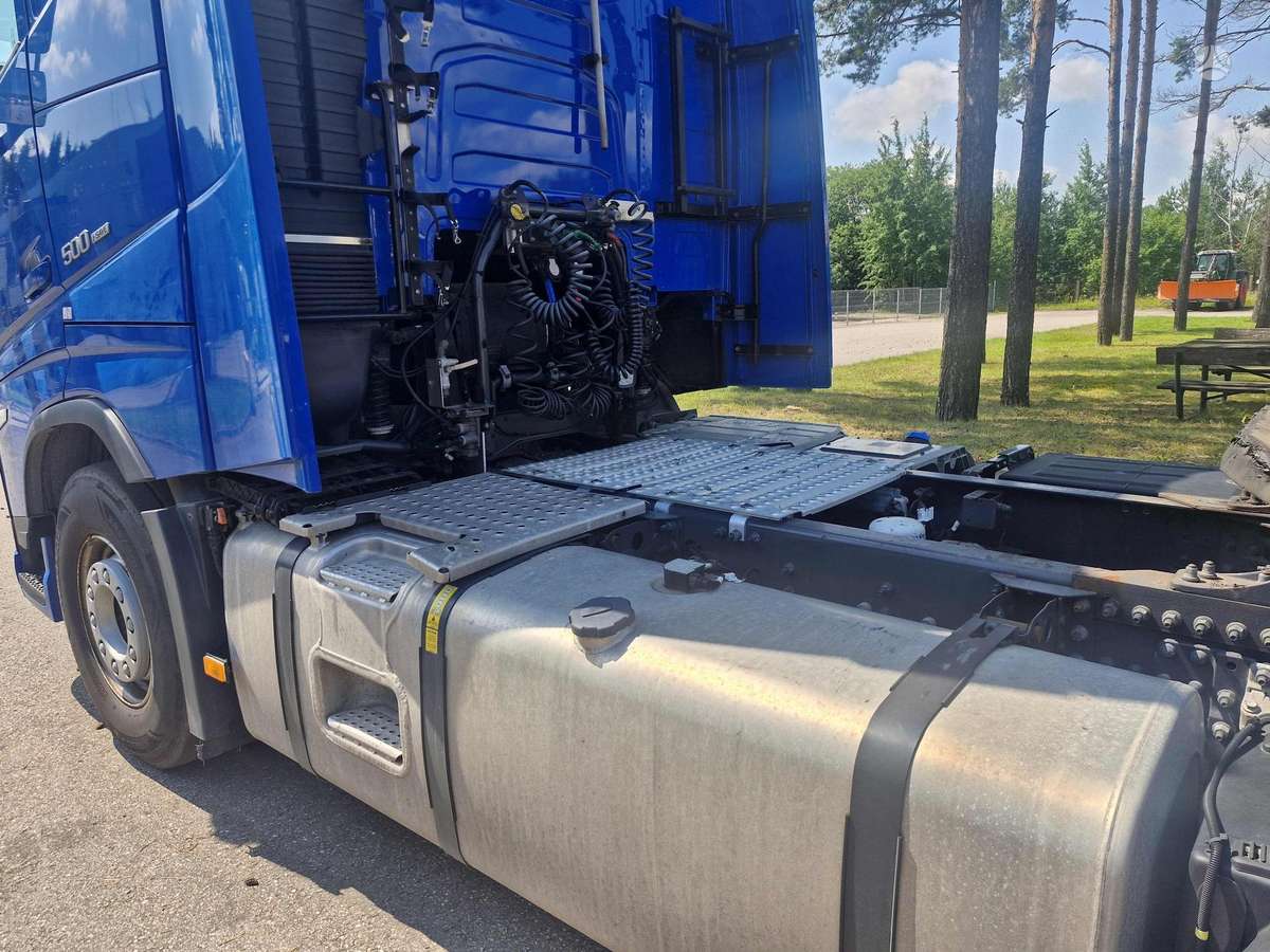 Volvo FH 500, double sleeper