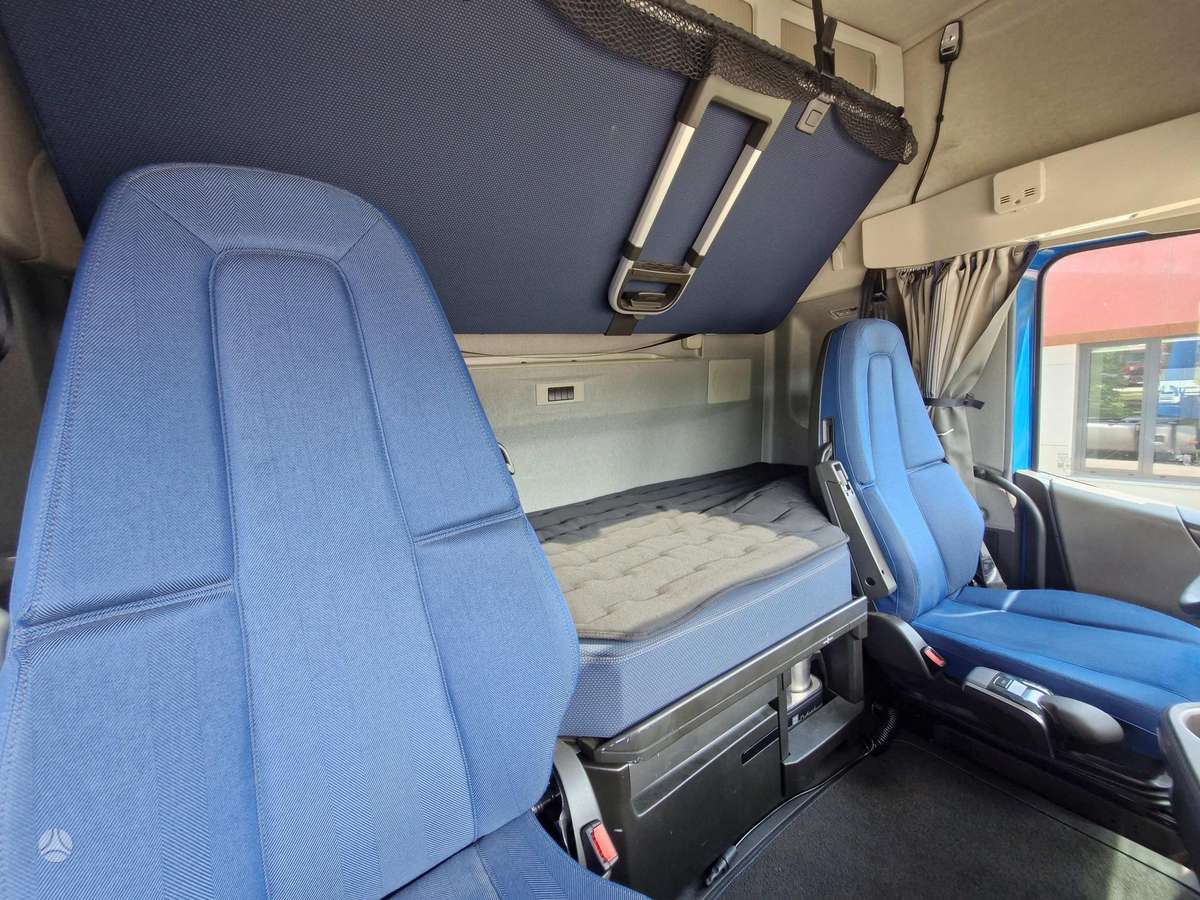 Volvo FH 500, double sleeper