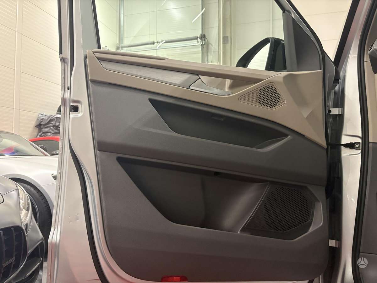 Volkswagen Multivan, 2.0 l., Минивэн