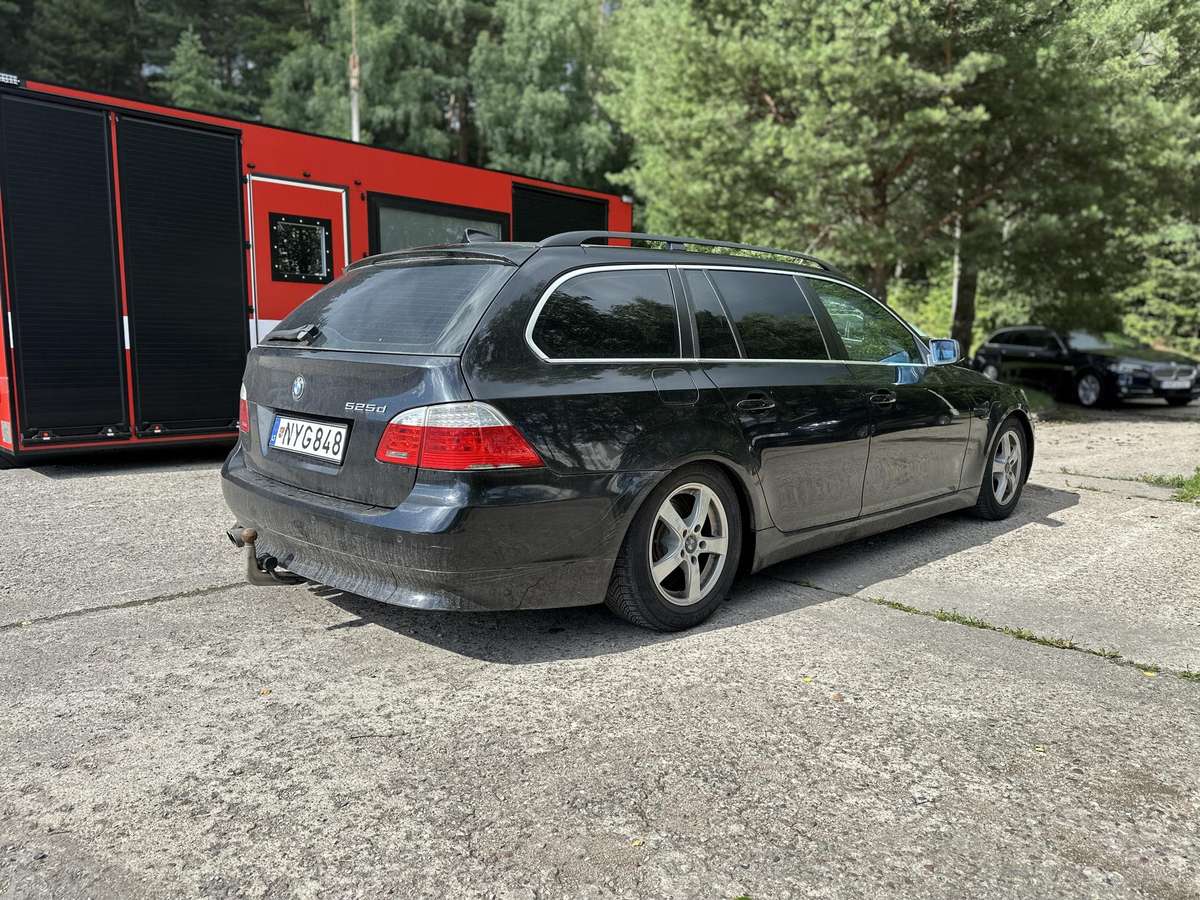 BMW 525, 3.0 l., Универсал